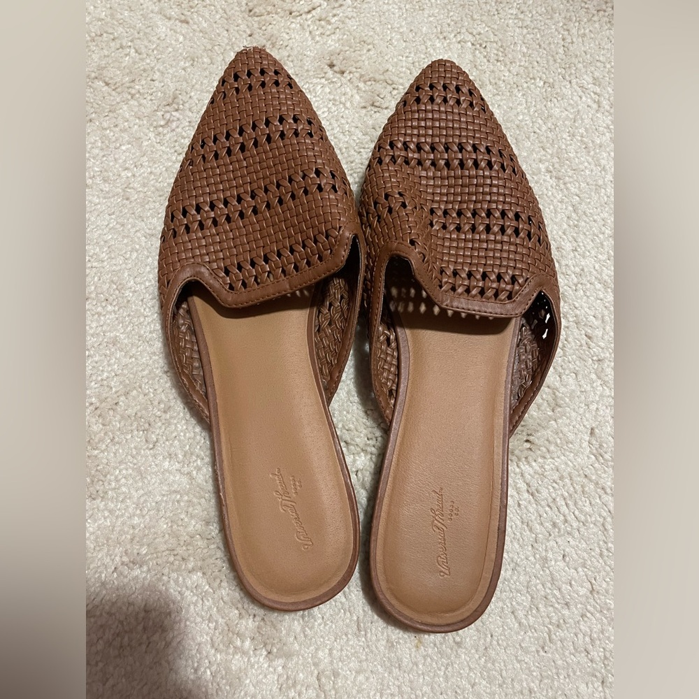 Size 11 Flat moccasin shoes